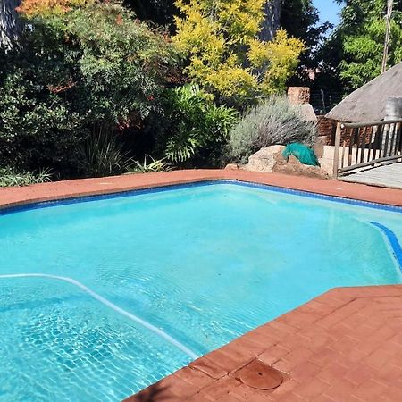 Legaeng Cottage - Serenity Pretoria-Noord 外观 照片