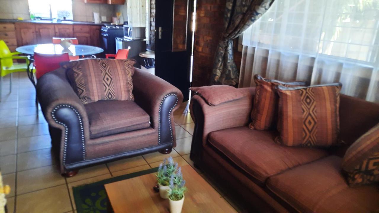 Legaeng Cottage - Serenity Pretoria-Noord 外观 照片